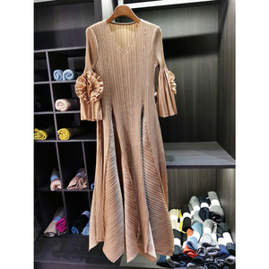 Vestido de mujer de alta gama vintage con cuello en V, mangas acampanadas con flores tridimensionales, <span class=keywords><strong>falda</strong></span> plisada con cordones y control de cintura, elegante para primavera. - Product Image 3