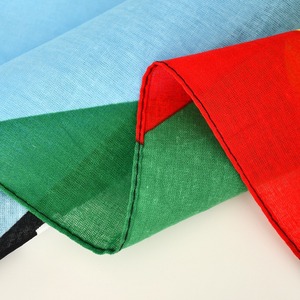 Bandana carré de drapeau de St.Kitts de pays d'impression de logo personnalisé - Product Image 5