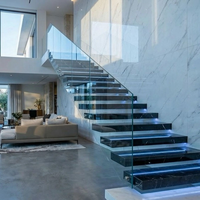 Escalier flottant modulaire sur mesure : Assemblage facile pour projets de villas écologiques isolées