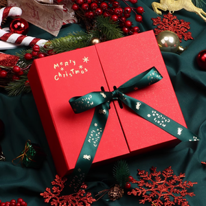 Рождественские праздничные подарочные коробки для детских безделушек и сюрпризов с тиснением и матовой ламинированной печатью для детских подарков - Product Image 3