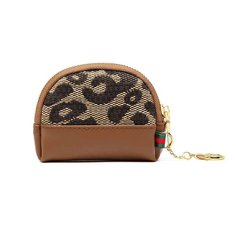 D740 # เสือดาวพิมพ์สีน้ำตาล