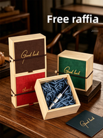 Élégante petite boîte cadeau carrée en bois et raphia pour anniversaire homme femme parfum rouge à lèvres logo personnalisé