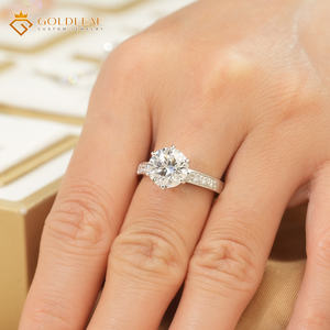 Bague de fiançailles classique en or blanc avec diamant de laboratoire rond brillant Goldleafgem DEF VVS 3 carats certifié IGI - Product Image 3