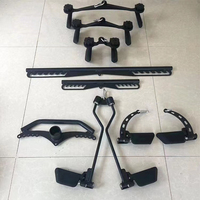 Ensemble de 8 poignées en acier pour machine à câble de gym avec support