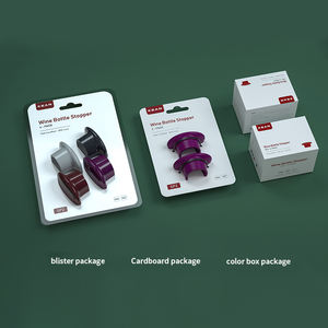 Gepersonaliseerde accessoires cadeauset met siliconen wijnstopper en eigen logo - Product Image 5