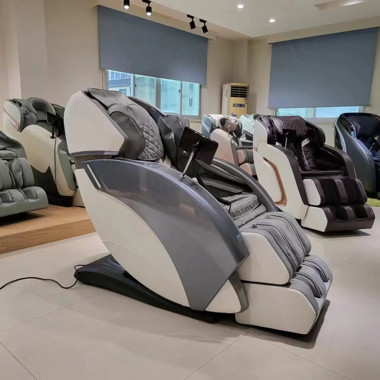 Chaise de Massage électrique 3D de luxe, 3D, zéro gravité, Shiatsu, inclinable, en cuir, épaule, OEM, Logo, Style Air
