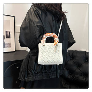 Nouveau Sac de Luxe Haut de Gamme pour Femme – Tendance, Polyvalent, Porté Épaule ou Croisé, avec Fermeture Éclair, Idéal pour Dames - Product Image 3