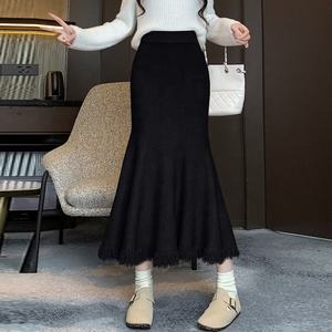 Vestido de suéter de diseño sexy y a la moda, top corto sin tirantes, falda larga amarilla de punto acanalado de cintura alta con mezcla de lana - Product Image 6