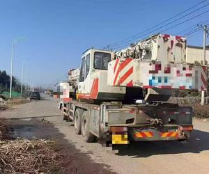 Grúa de Camión Usada de 25t, Año 2012, qy25v, Zoomlion QY100 QY220v QAY180 QY70V QY25H QY130H QY25V QAY180 - Product Image 2