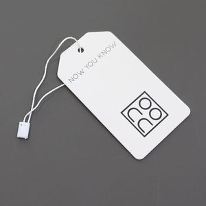 Etiqueta Colgante de Papel Reciclado con Logotipo Grabado/En Relieve, Impresión Personalizada, para Ropa, con Estampado en Caliente con Lámina Negra - Product Image 4