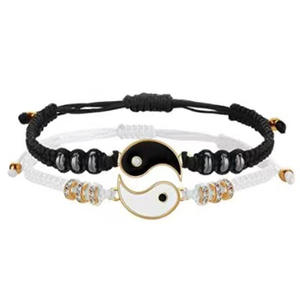 Set di gioielli Taiji 4 pezzi bracciale a catena regolabile in lega di Tai Chi Yin Yang ciondolo coppiette bracciali - Product Image 4