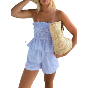 Ensemble deux pièces décontracté et élégant pour femme : haut simple à bordure en bois et short rayé - Product Image 6