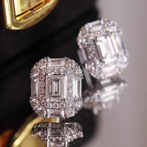 Pendientes de Diamantes en Oro Blanco, Corte Esmeralda, Color D, Naturales, Certificados por GIA, Joyería Clásica para Mujer, para Boda - Product Image 4