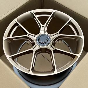 Cerchi Forgiati in Bronzo 911 992 Turbo S da 20 21 22 Pollici Center Lock Racing 5x130 per <span class=keywords><strong>Porsche</strong></span> 911 992 GT3 Panamera <span class=keywords><strong>Taycan</strong></span> - Product Image 3