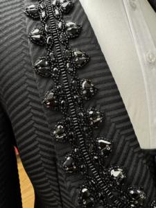 Abito da Sposo di Lusso <span class=keywords><strong>Nero</strong></span> da Uomo 3 Pezzi <span class=keywords><strong>Smoking</strong></span> Slim Fit <span class=keywords><strong>con</strong></span> <span class=keywords><strong>Gilet</strong></span> di Strass Taglie Forti Tenuta Formale per Cerimonia e Serata di Gala - Product Image 5