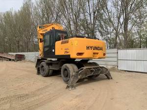 Excavatrice sur pneus Hyundai 210W-7 210W-9 à prix abordable 21 tonnes de construction d'occasion Corée originale en stock - Product Image 5