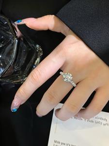 PT950 18 Karat Gold Luxus Damen Ehering 1 Karat Round-Cut Lab-Grown <span class=keywords><strong>Diamond</strong></span> IGI Certified Fashion Ringe - Product Image 2