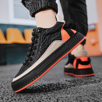 2024 nouveaux hommes chaussures de planche de sport semelle épaisse anti-dérapant polyvalent loisirs travail semelle intérieure en caoutchouc Step-On printemps Style de marche