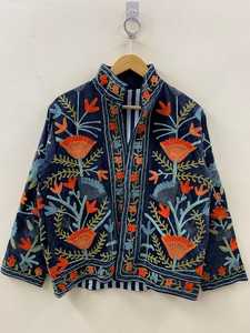 Chaqueta Corta de Invierno de Terciopelo Hecha a Mano, Estilo Vintage Suzani, Chaqueta Bomber Boho, Abrigo Cálido, Exportador Mayorista de India - Product Image 6
