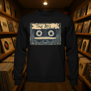 Camiseta de Manga Larga con Diseño Retro de Casete de los 80, Estilo Nostálgico - Product Image 3