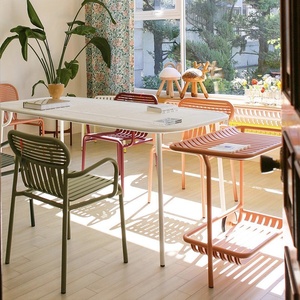 Ensemble bistrot d'extérieur <span class=keywords><strong>en</strong></span> <span class=keywords><strong>fer</strong></span> forgé et aluminium au design nordique |   Ensemble table et chaises <span class=keywords><strong>de</strong></span> <span class=keywords><strong>jardin</strong></span> modernes pour cours, cafés et salons <span class=keywords><strong>de</strong></span> thé - Product Image 4