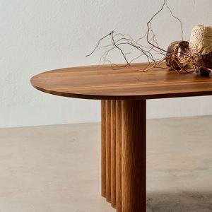 Table à manger ovale en chêne naturel de style européen simple pour 8 personnes - Product Image 3