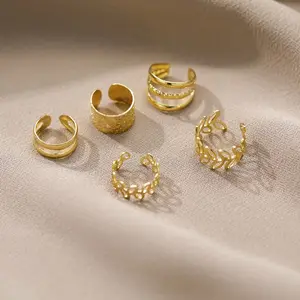 Set di 5 pezzi di clip per le orecchie a forma di C senza orecchie forate orecchini per le donne uomini orecchini con cartilagine finta all'ingrosso di gioielli