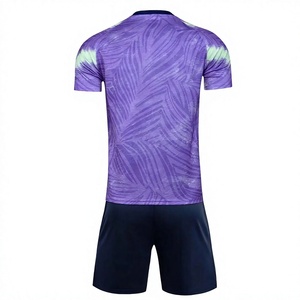 Uniforme de Fútbol para Hombre LONG MISSION INDUSTRY, Morado y Verde, Cuello en V, Impresión por Sublimación, Transpirable, 100% Poliéster, Conjunto de Camiseta y Pantalones Cortos - Product Image 3