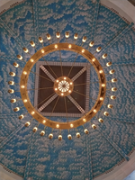 Lustre suspendu en fer plaqué or au design islamique avec LED et garantie de 2 ans pour grande mosquée et salle de prière, lanternes marocaines