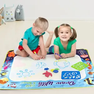 魔术绘水垫带荧光笔绘画板早教玩具蒙台梭利儿童玩具