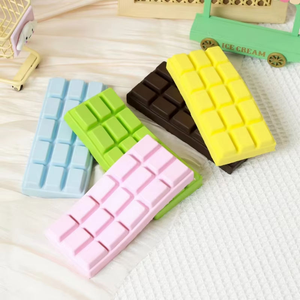 Juguete Antiestrés de PU Suave al Tacto, Simulación de Chocolate para Apretar, Juguete para Aliviar el Estrés con la Punta de los Dedos - Product Image 2