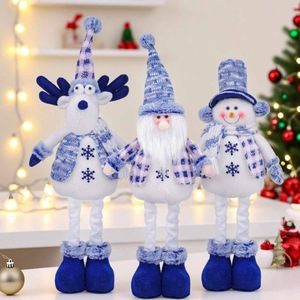 Décoration de Noël : Père Noël bleu, rennes, sapin de Noël, bonhomme de neige, poupée bébé créative extensible en fourrure, support en tissu - Product Image 1