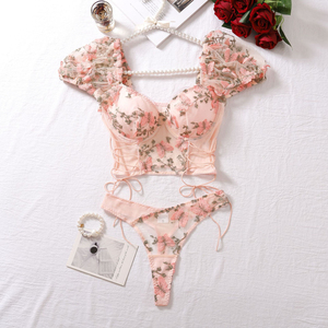 Europese en Amerikaanse backless doorzichtige bloemenborduurwerk patchwork veter-top met pofmouwen sexy lingerie set - Product Image 5