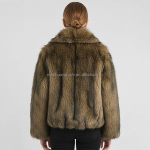Veste en fausse fourrure personnalisée pour <span class=keywords><strong>femme</strong></span>, manteau d'hiver épais et duveteux, blouson court chaud, fabricant OEM - Product Image 2