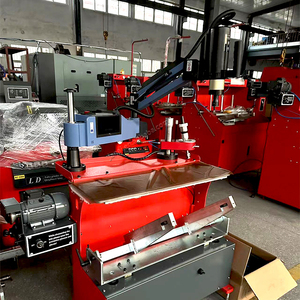 Macchina per la Lavorazione e la Rettifica dei Sedi Valvole LD2000, Modello LD200 ad Alta Precisione ed Efficienza - Product Image 3