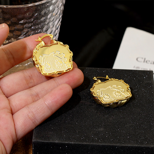 Nuovi <span class=keywords><strong>Orecchini</strong></span> Personalizzati con Personaggio Femminile Carino 30mm, Placcati in Oro, <span class=keywords><strong>Acciaio</strong></span> Inossidabile, Gioielli alla Moda per Donna, Regalo - Product Image 4