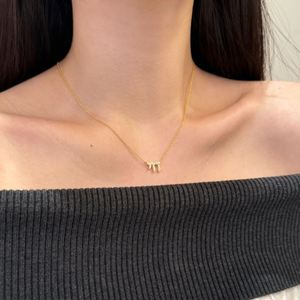 Collar con Colgante de Plata S925 para Mujer, Diseño Único Dylam, Cadena con Símbolo Matemático M y Letra M, Circonita Cúbica 5A - Product Image 3