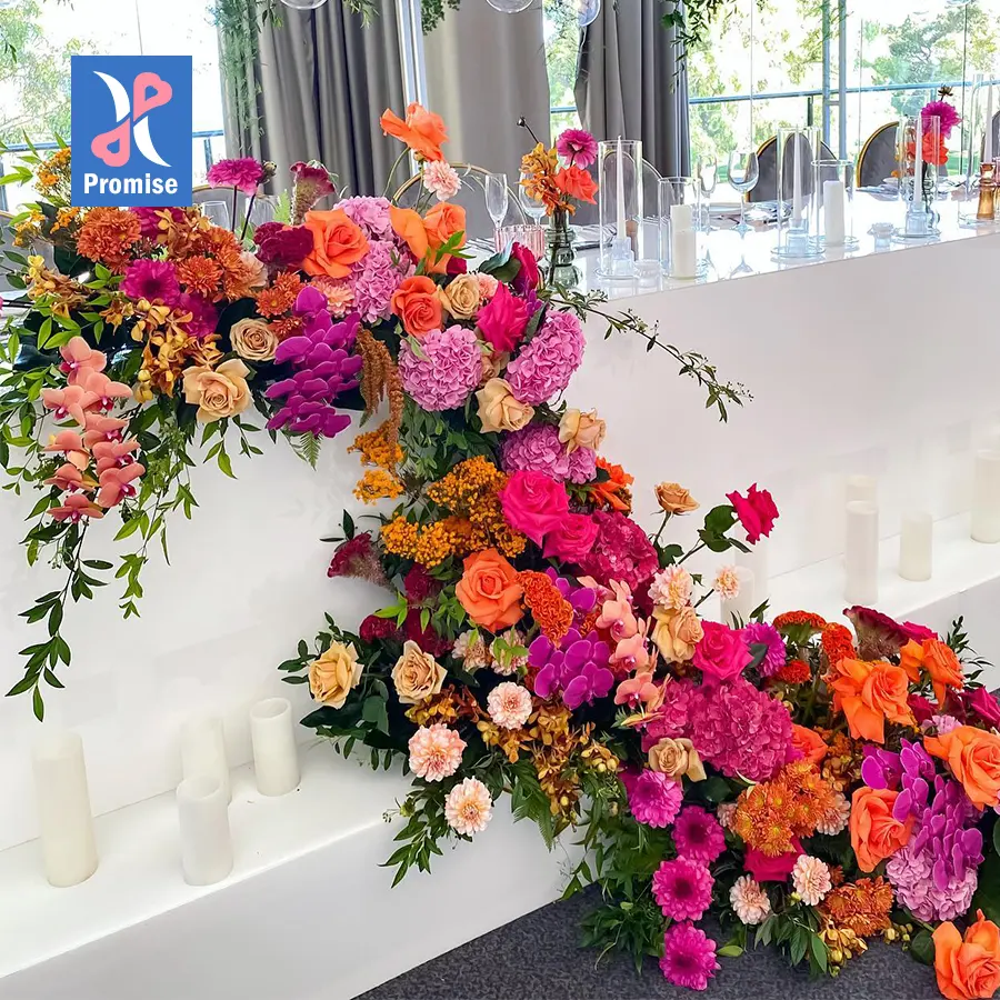 結婚式の装飾のための人工花ランナー結婚式の花の列の配置フラワーランナーを約束します