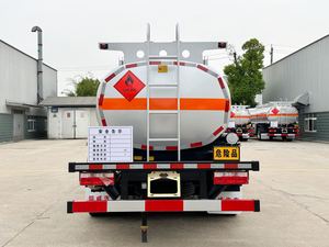 Camion <span class=keywords><strong>cisterna</strong></span> d'acciaio Diesel di Sinotruk Howo per i liquidi infiammabili (carro armato-tipo veicolo di trasporto) 5-10T capacità di carico 5001-10000L carro armato - Product Image 4