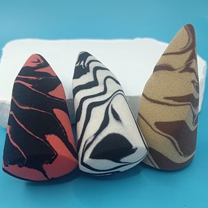 Spugne per Trucco a Forma Specifica Bicolore Ultra Morbide Senza Lattice Riutilizzabili con Logo Personalizzato per Donne - Product Image 2