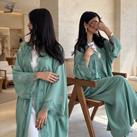 Abaya ouverte modeste personnalisée avec dentelle et patchwork, Robe musulmane OEM, Vêtements islamiques de Dubaï en gros