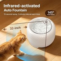 Fontaine à eau intelligente pour animaux de compagnie 1,8 L/60 oz, distributeur automatique d'eau pour chats 45 °   Fontaine à capteur avec batterie 5000 mAh pour chats et petits chiens