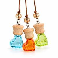 Flacon diffuseur de parfum pour voiture en verre en forme de cœur de 6 ml, rechargeable, avec bouchon en bois, multicolore, pour huiles essentielles, désodorisant d'ambiance