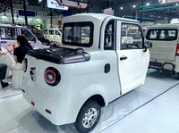 Tricycle électrique à basse vitesse, carrosserie fermée, châssis en acier robuste, 2 places, mini camionnette pour le transport de petites charges