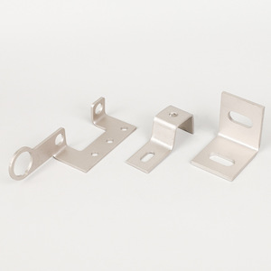 Pièces usinées CNC sur mesure et pièces d'emboutissage métallique, composants de précision, directement de l'usine - Product Image 1