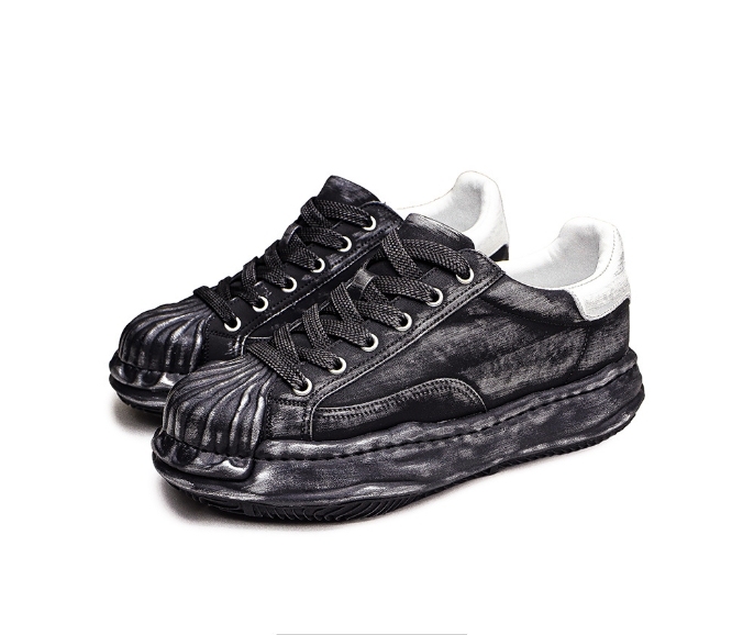 Men s Retro Low Cut Sneakers