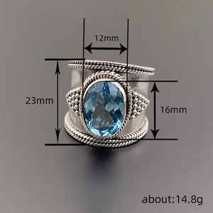 Anello Vintage a Fascia Larga per Donne, Anello da Pollice Audace, Gioiello da Dito alla Moda - Product Image 4