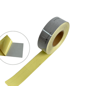 Ruban réfléchissant marin auto-adhésif Solas pour navires, opérations offshore, sports nautiques et sauvetage d'urgence - Product Image 2