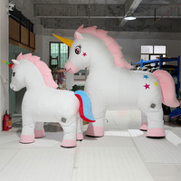 Quantité minimale de commande 1 pièces poney géant cheval gonflable Cosplay debout arc-en-ciel licorne dessin animé mascotte Costume pour enfants décorations de fête d'anniversaire
