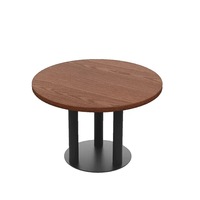 Ensemble de salle à manger avec banquette recouverte de velours courbé, table ronde en bois massif, chaise à imprimé léopard, idéal pour bar à vin ou restaurant